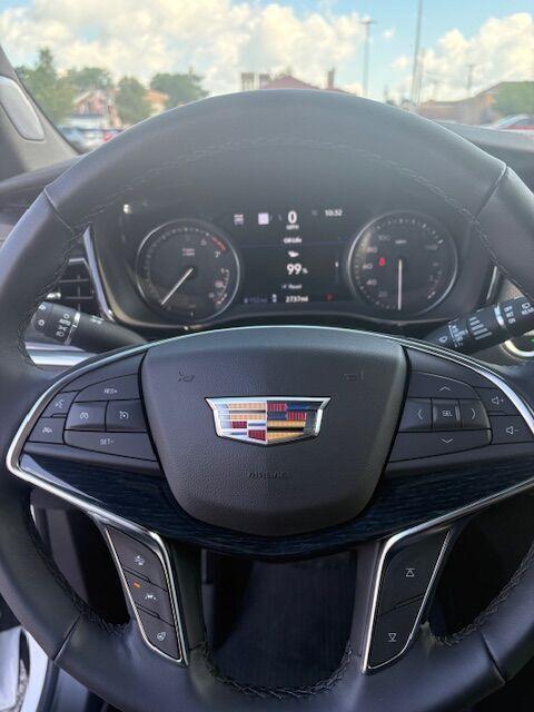 used 2024 Cadillac XT5 car, priced at $43,900
