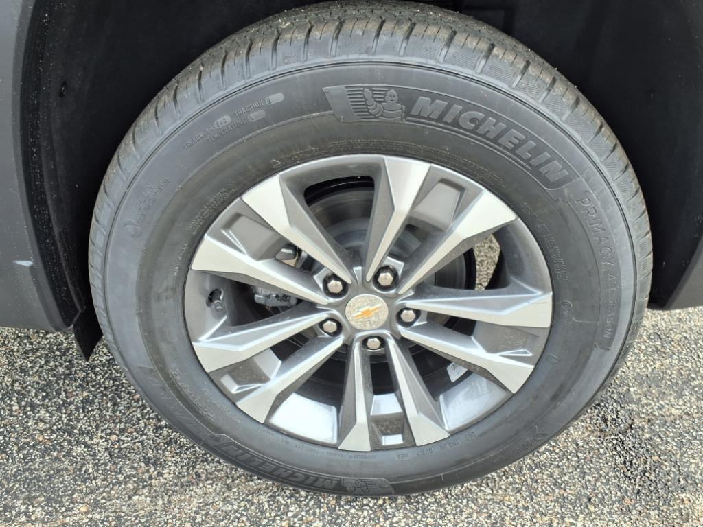 new 2026 Chevrolet Equinox car, priced at $29,977