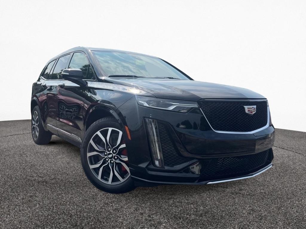 new 2025 Cadillac XT6 car, priced at $62,080