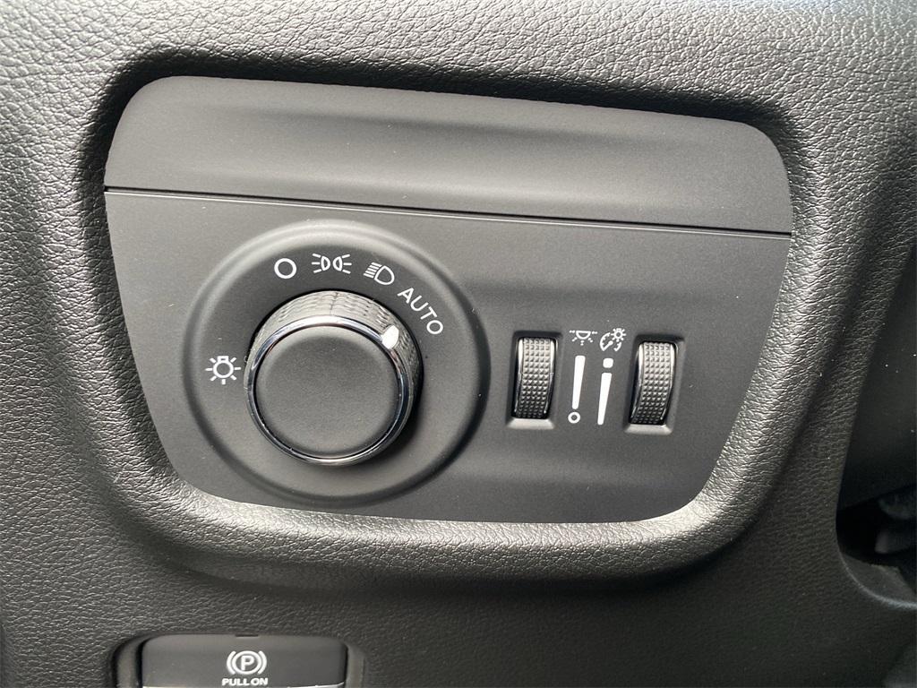 new 2025 Jeep Grand Cherokee L car, priced at $37,125