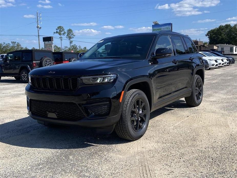 new 2024 Jeep Grand Cherokee car, priced at $40,780