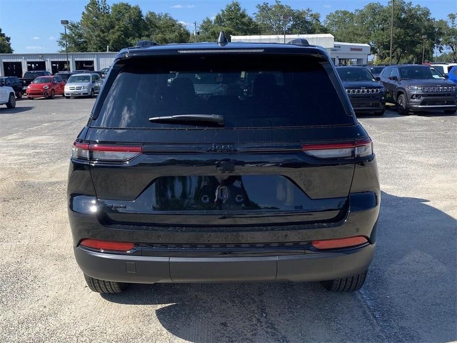 new 2024 Jeep Grand Cherokee car, priced at $40,864