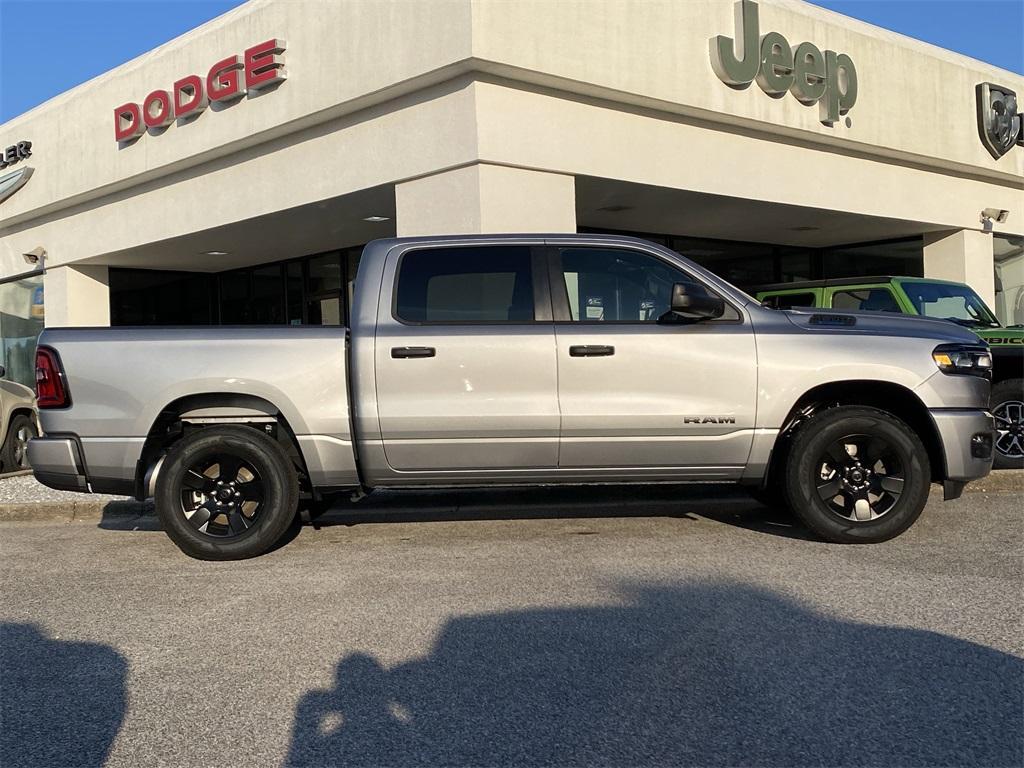 new 2025 Ram 1500 car, priced at $43,578