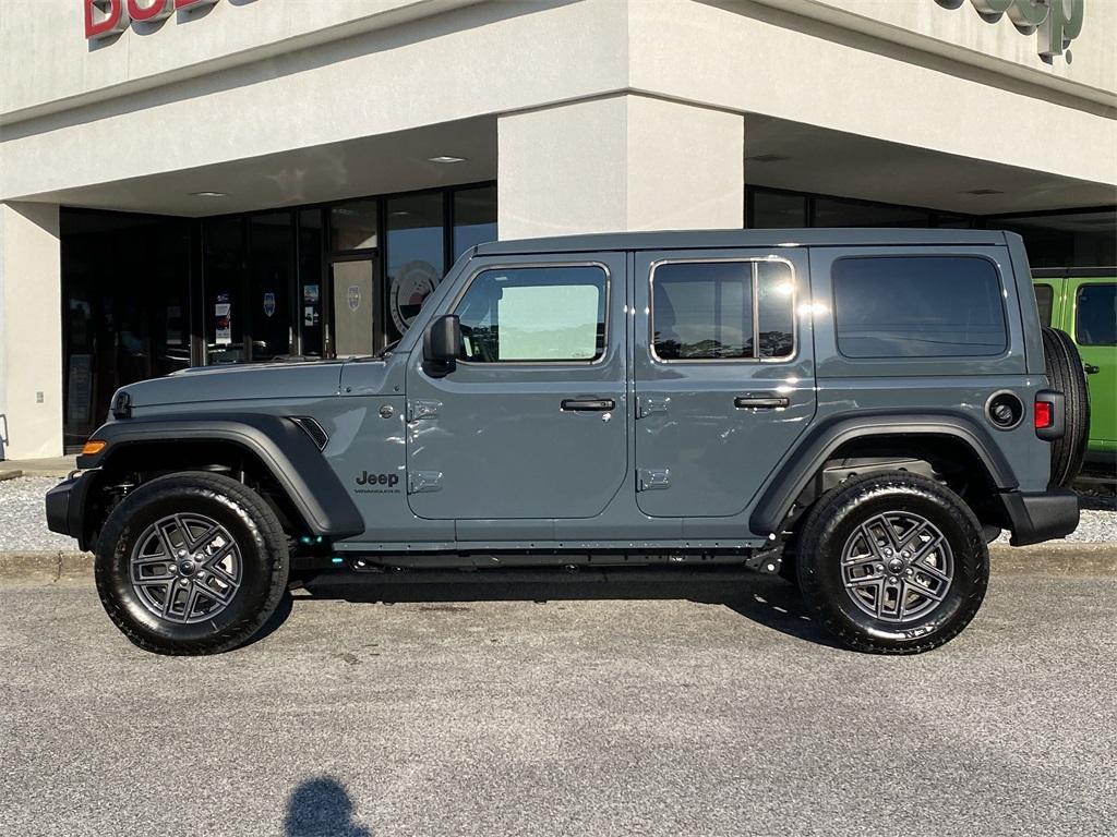 new 2025 Jeep Wrangler car, priced at $46,306
