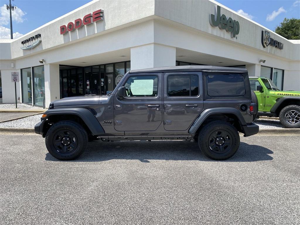 new 2025 Jeep Wrangler car, priced at $37,761