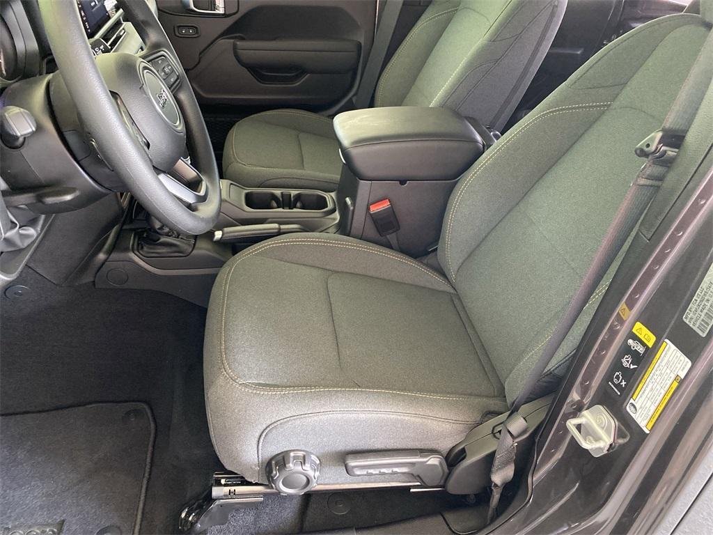 new 2025 Jeep Wrangler car, priced at $37,761