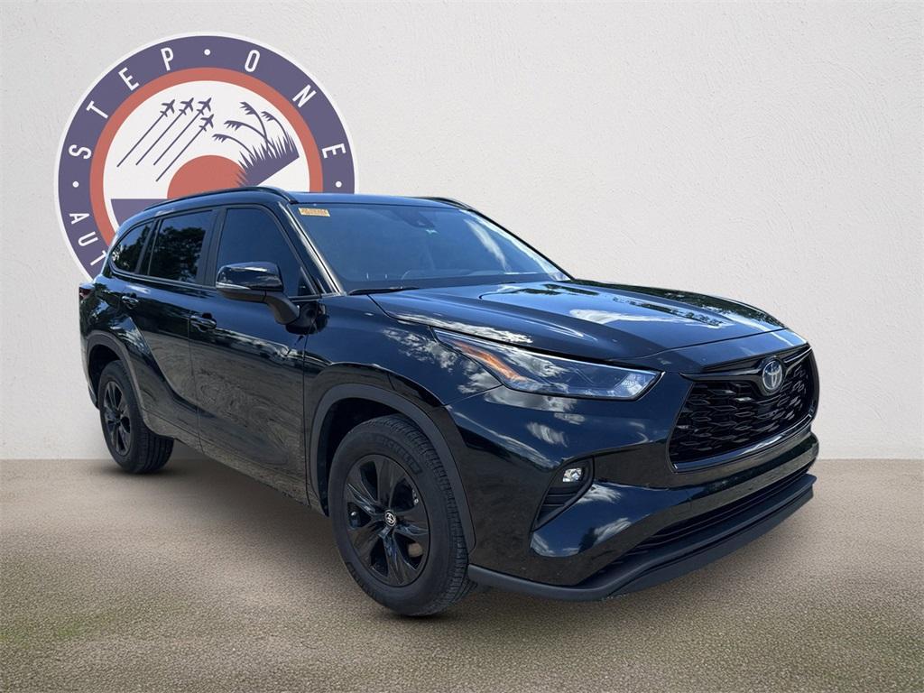 used 2024 Toyota Highlander Hybrid car, priced at $43,270