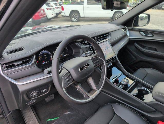 new 2025 Jeep Grand Cherokee car, priced at $47,332