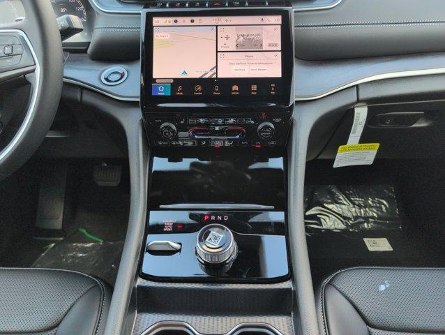 new 2025 Jeep Grand Cherokee car, priced at $47,332