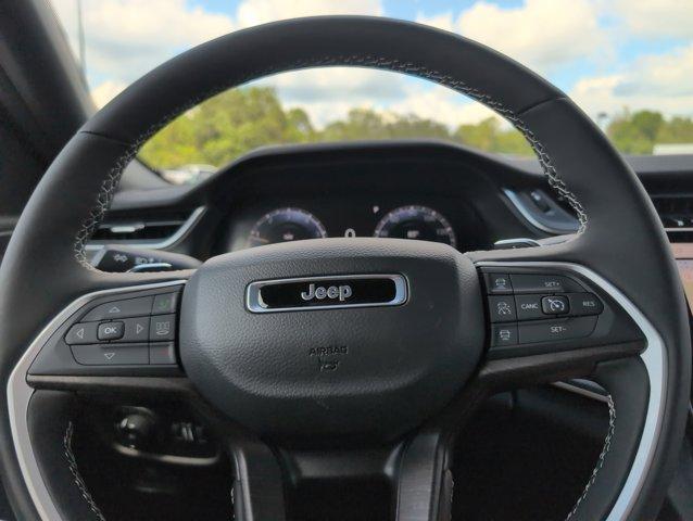 new 2025 Jeep Grand Cherokee car, priced at $47,332