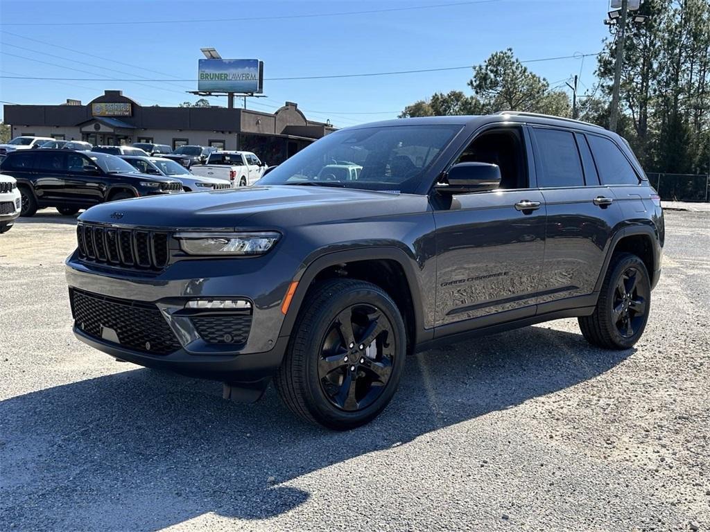 new 2025 Jeep Grand Cherokee car, priced at $52,955