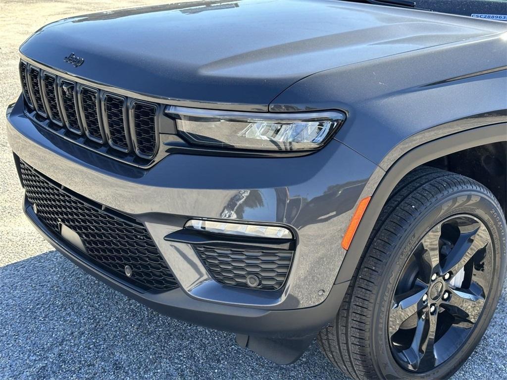 new 2025 Jeep Grand Cherokee car, priced at $52,955