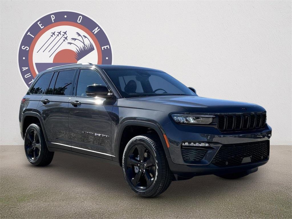 new 2025 Jeep Grand Cherokee car, priced at $52,955