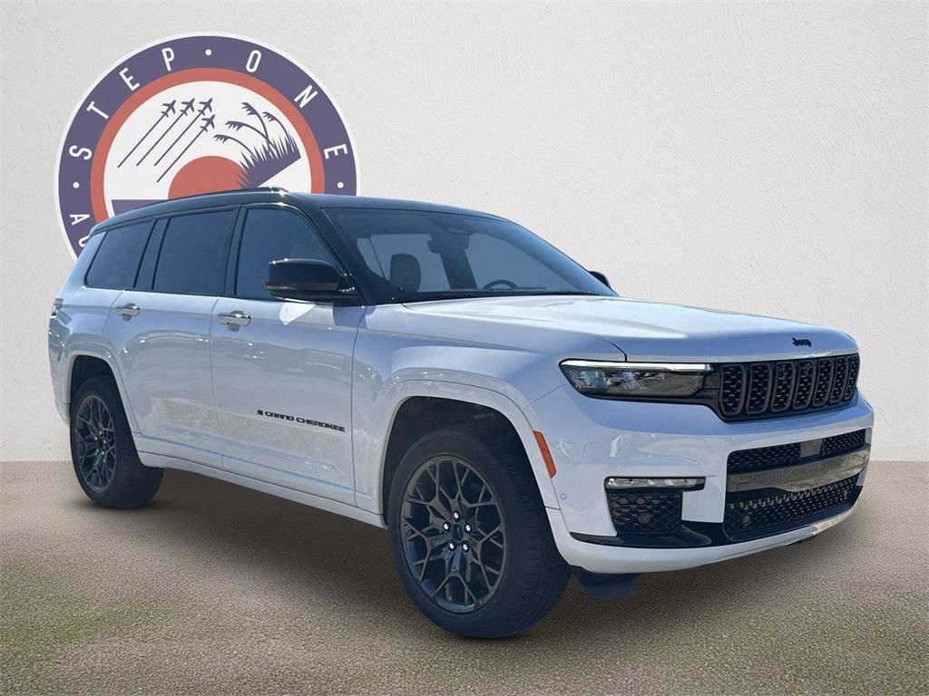 new 2025 Jeep Grand Cherokee L car, priced at $68,725