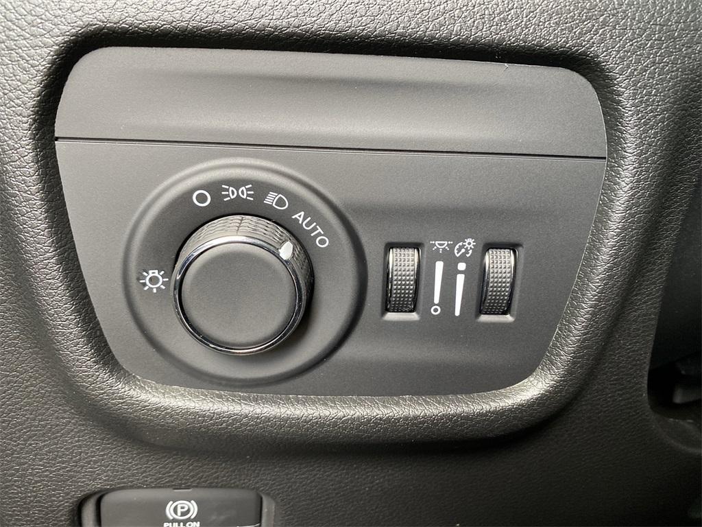 new 2025 Jeep Grand Cherokee car, priced at $36,958