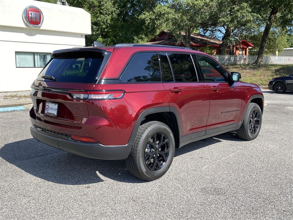 new 2025 Jeep Grand Cherokee car, priced at $41,754