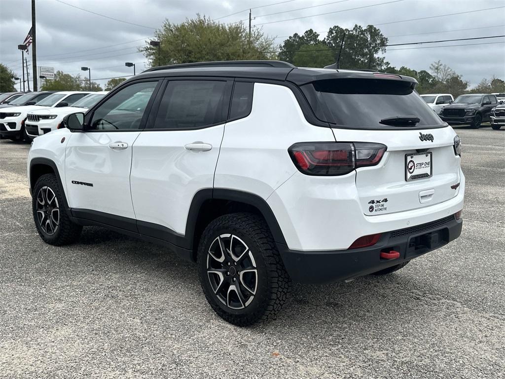 new 2025 Jeep Compass car, priced at $39,056