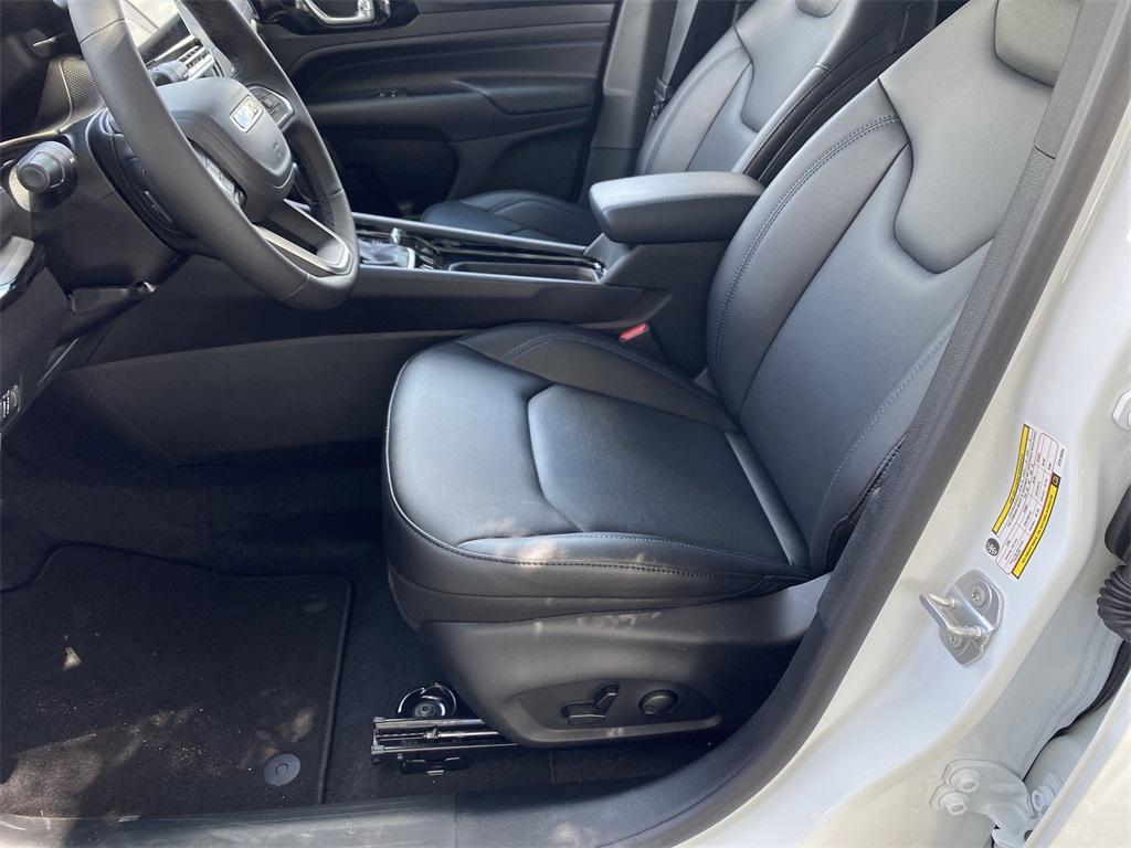 new 2025 Jeep Compass car, priced at $34,235