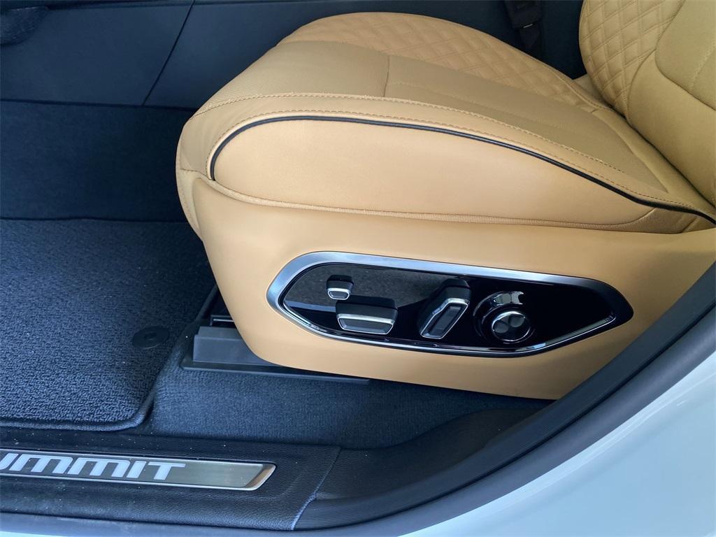 new 2025 Jeep Grand Cherokee L car, priced at $61,281