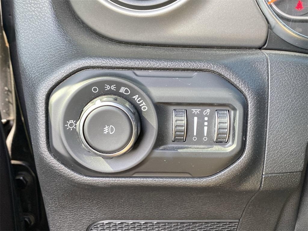 used 2021 Jeep Wrangler Unlimited car, priced at $28,212