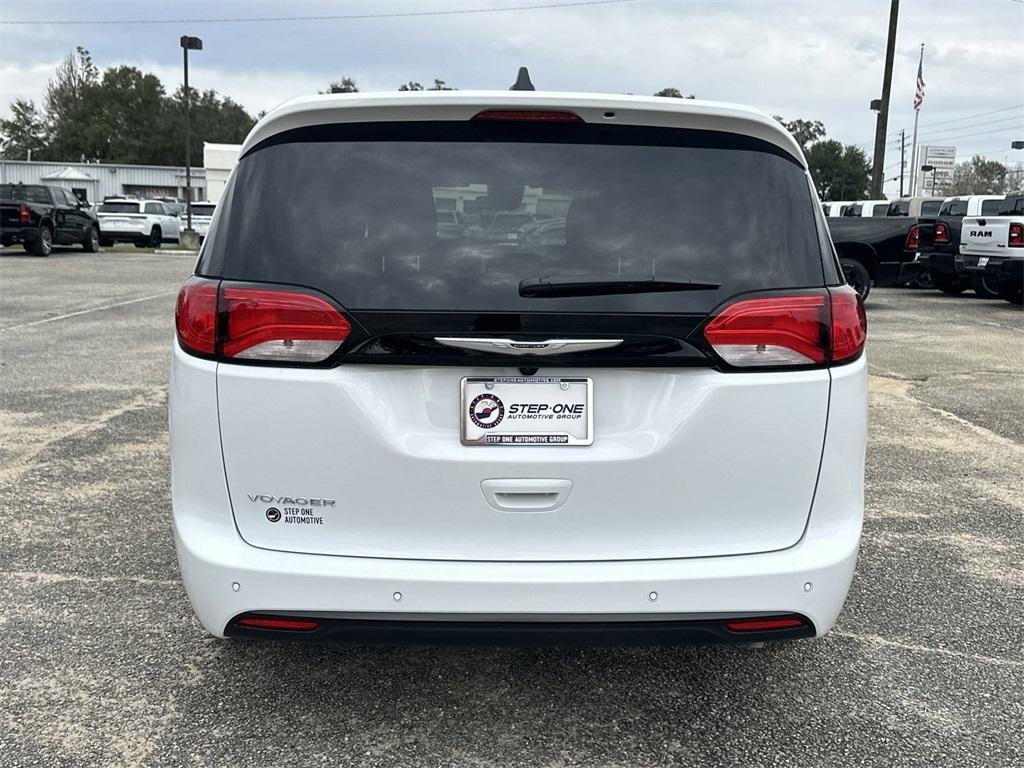 new 2025 Chrysler Voyager car, priced at $39,580