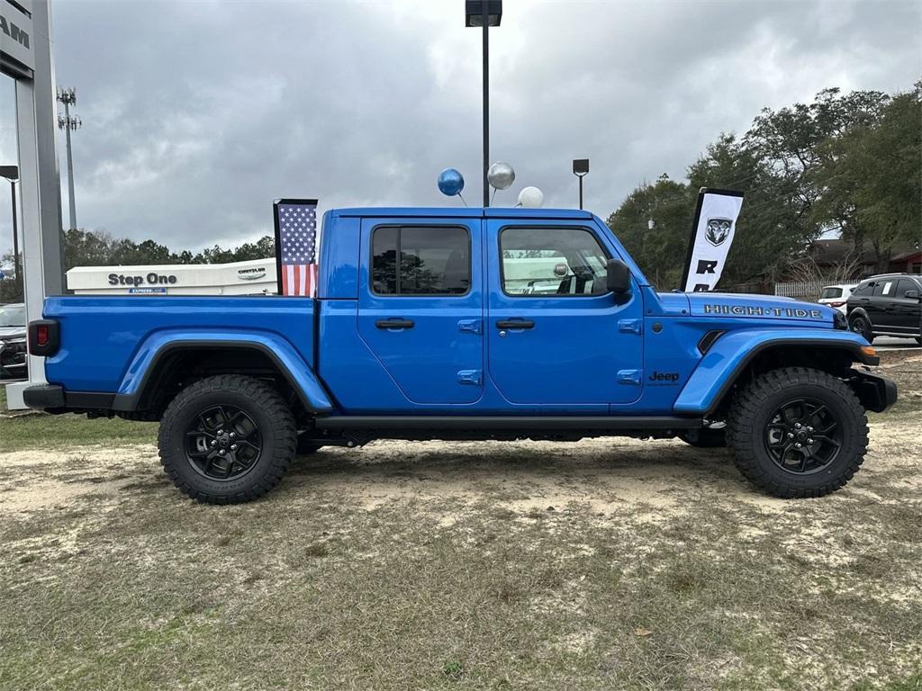 new 2025 Jeep Gladiator car, priced at $45,435