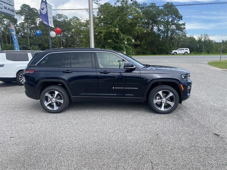 new 2024 Jeep Grand Cherokee car, priced at $46,360