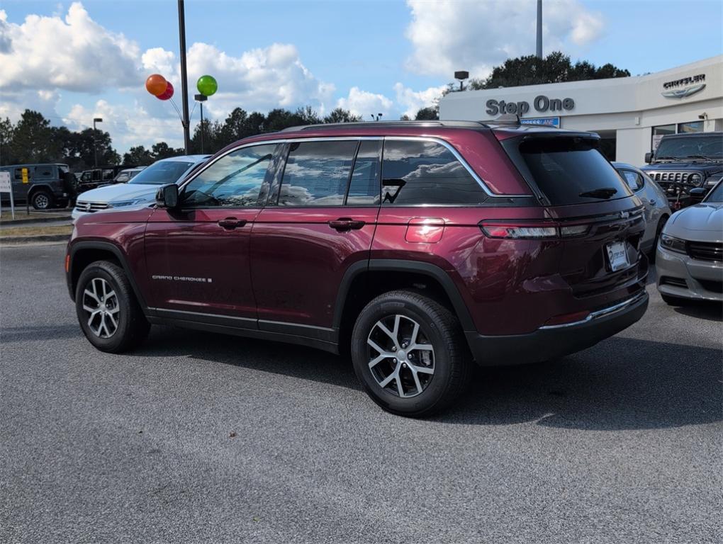 new 2025 Jeep Grand Cherokee car, priced at $41,987