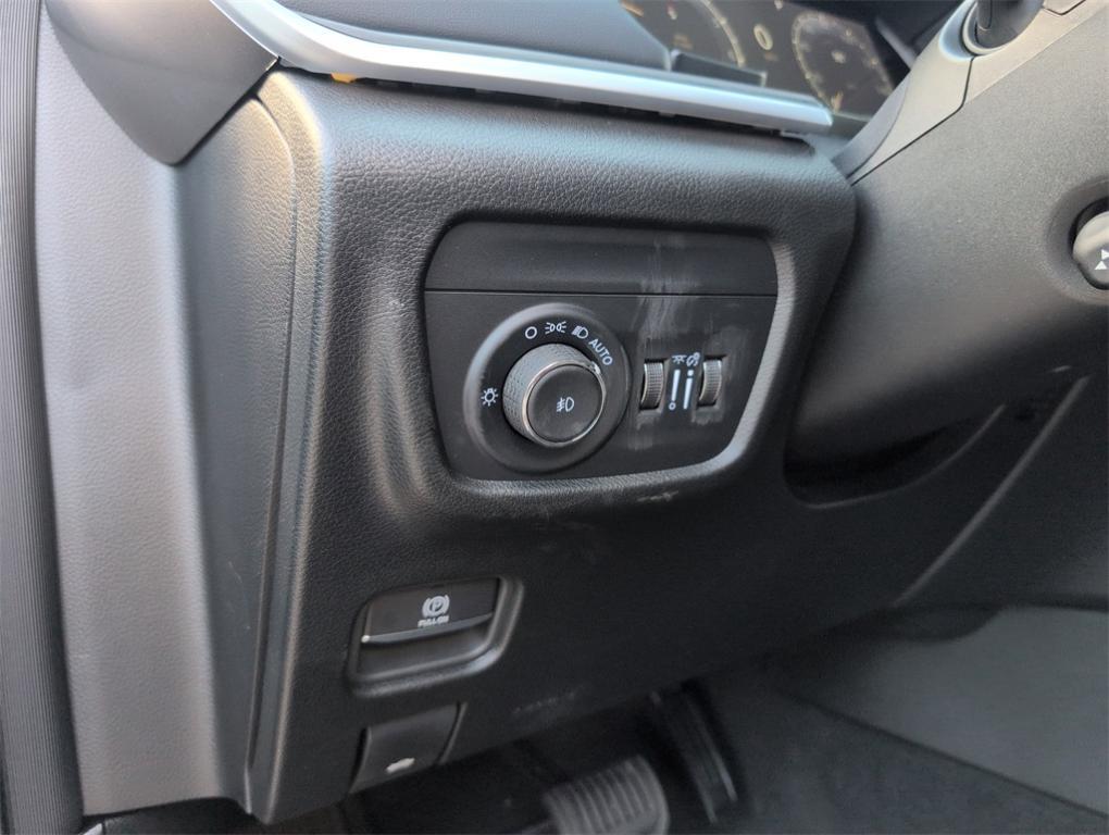 new 2025 Jeep Grand Cherokee car, priced at $41,987