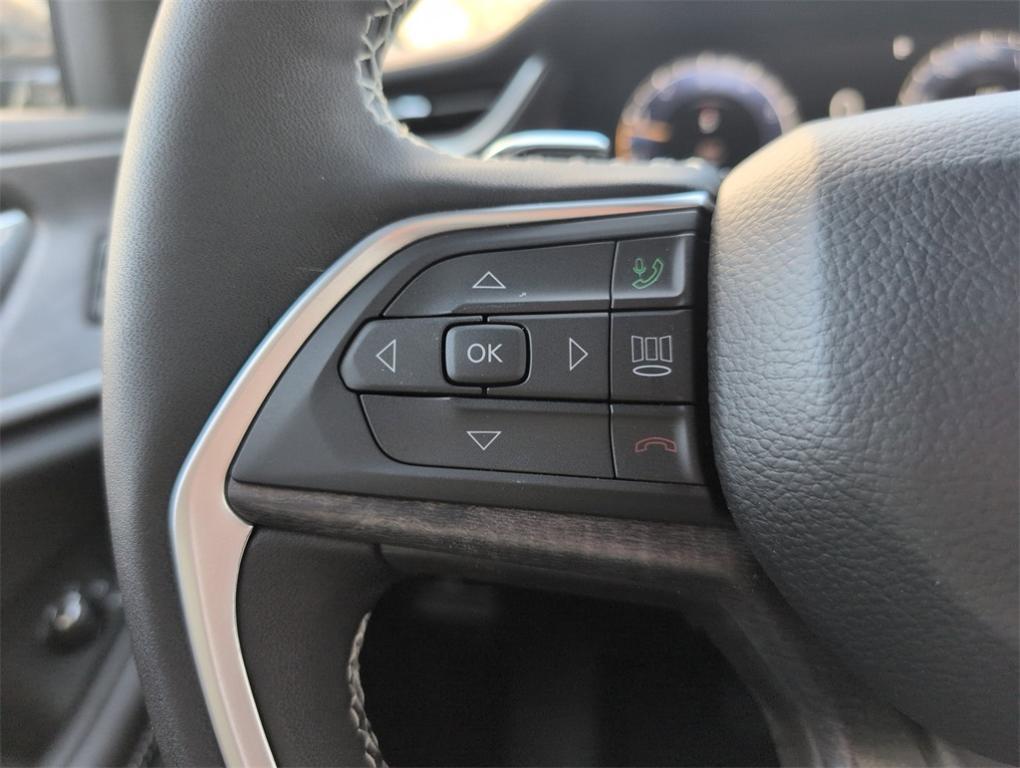 new 2025 Jeep Grand Cherokee car, priced at $41,987