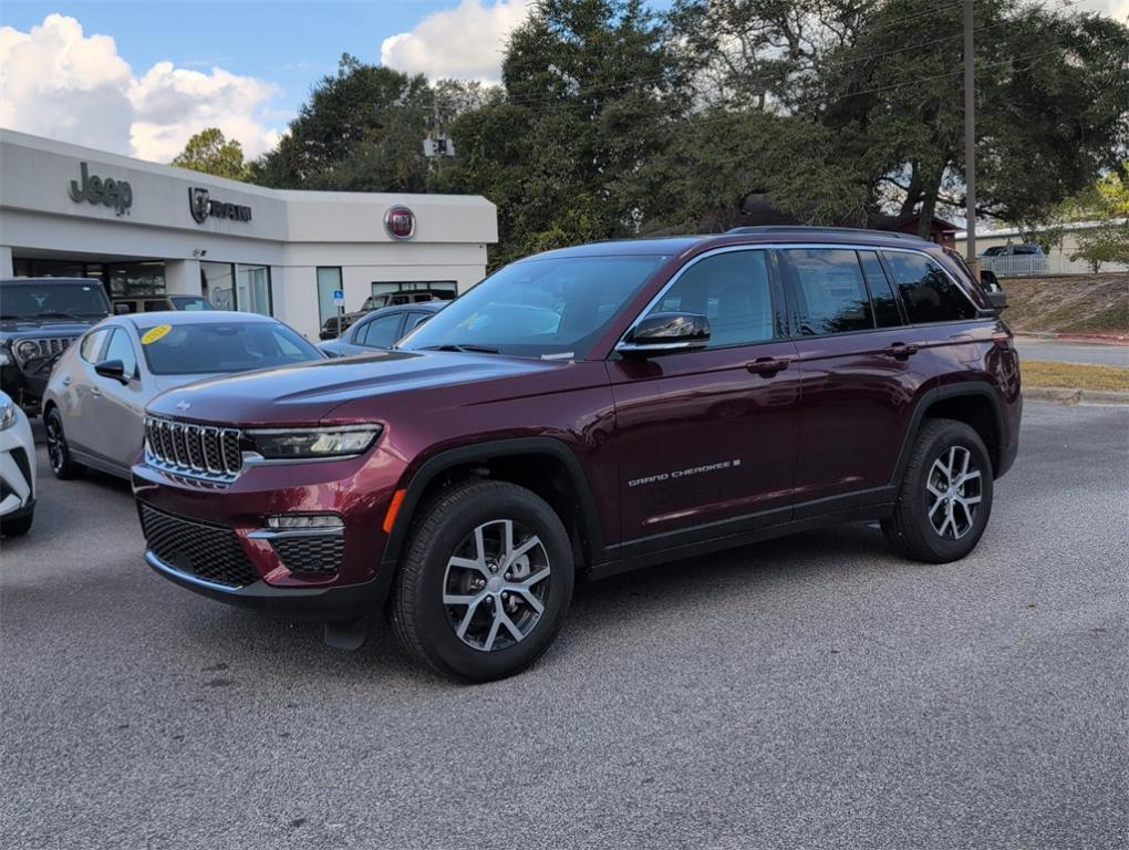 new 2025 Jeep Grand Cherokee car, priced at $41,987