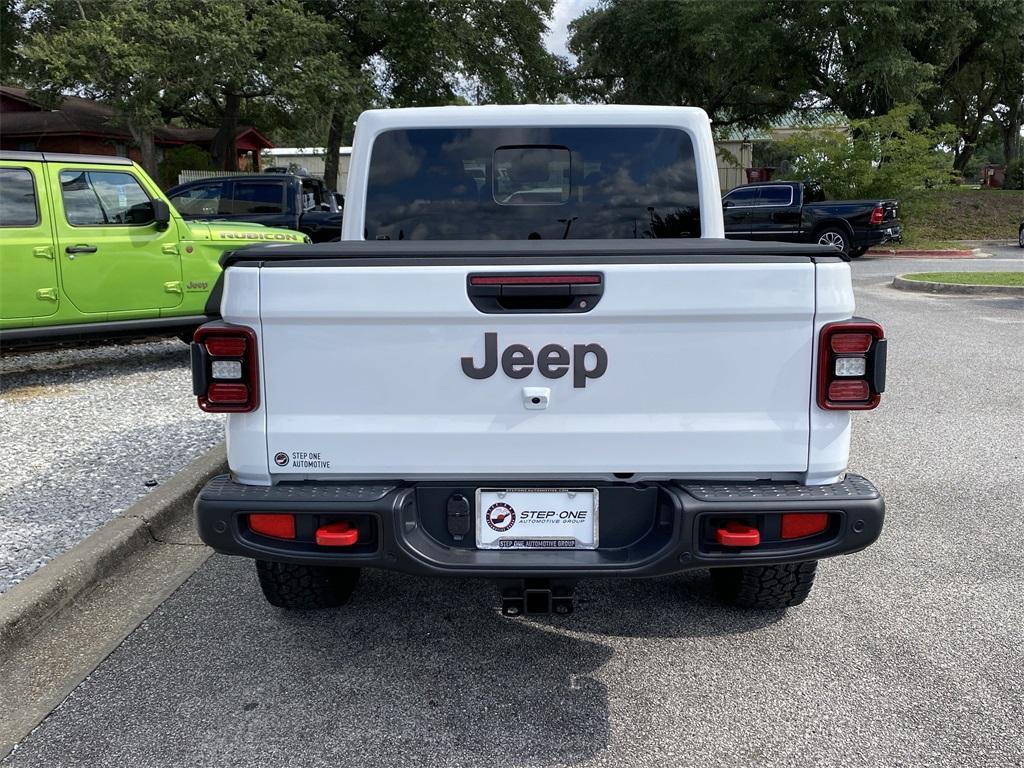 new 2025 Jeep Gladiator car, priced at $57,305