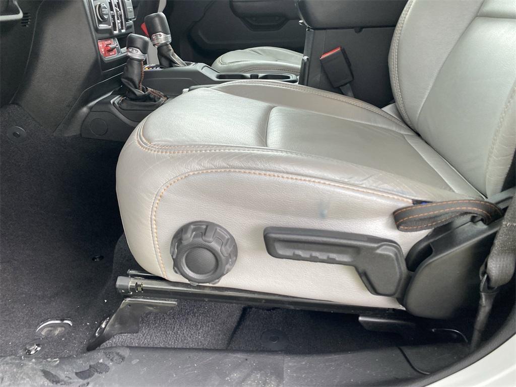 used 2021 Jeep Gladiator car, priced at $38,672