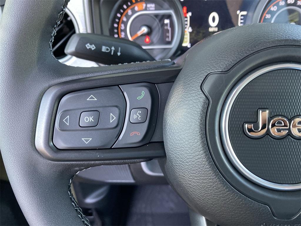 new 2025 Jeep Wrangler car, priced at $47,391
