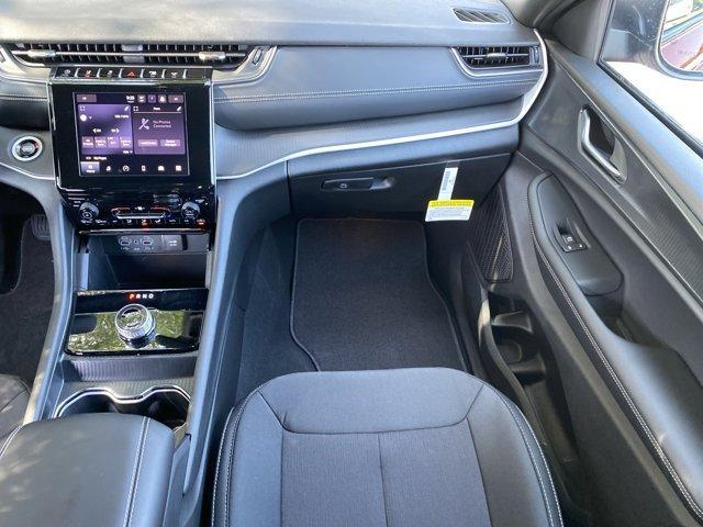new 2025 Jeep Grand Cherokee L car, priced at $37,277