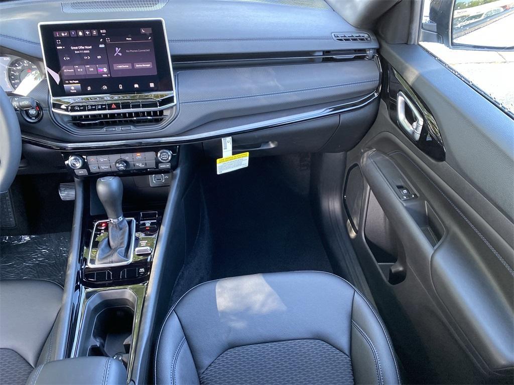 new 2025 Jeep Compass car, priced at $29,910