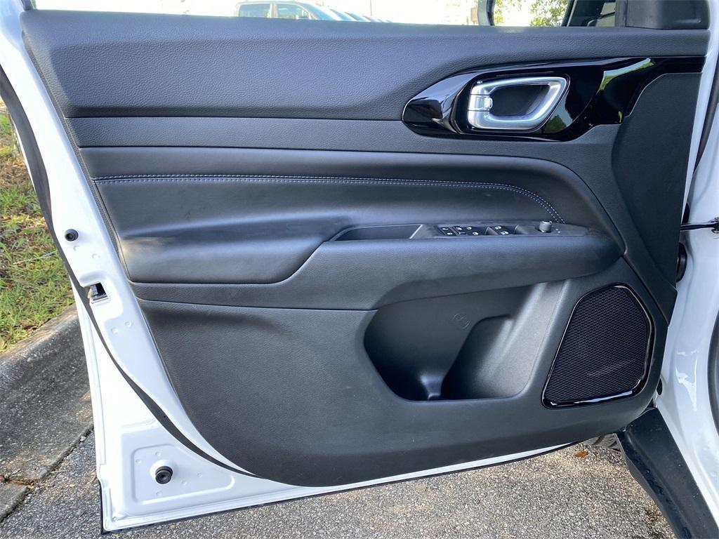 new 2025 Jeep Compass car, priced at $29,910
