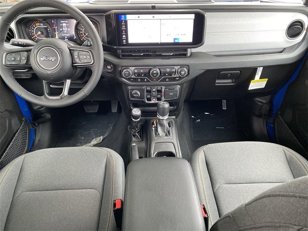 new 2025 Jeep Wrangler car, priced at $43,191