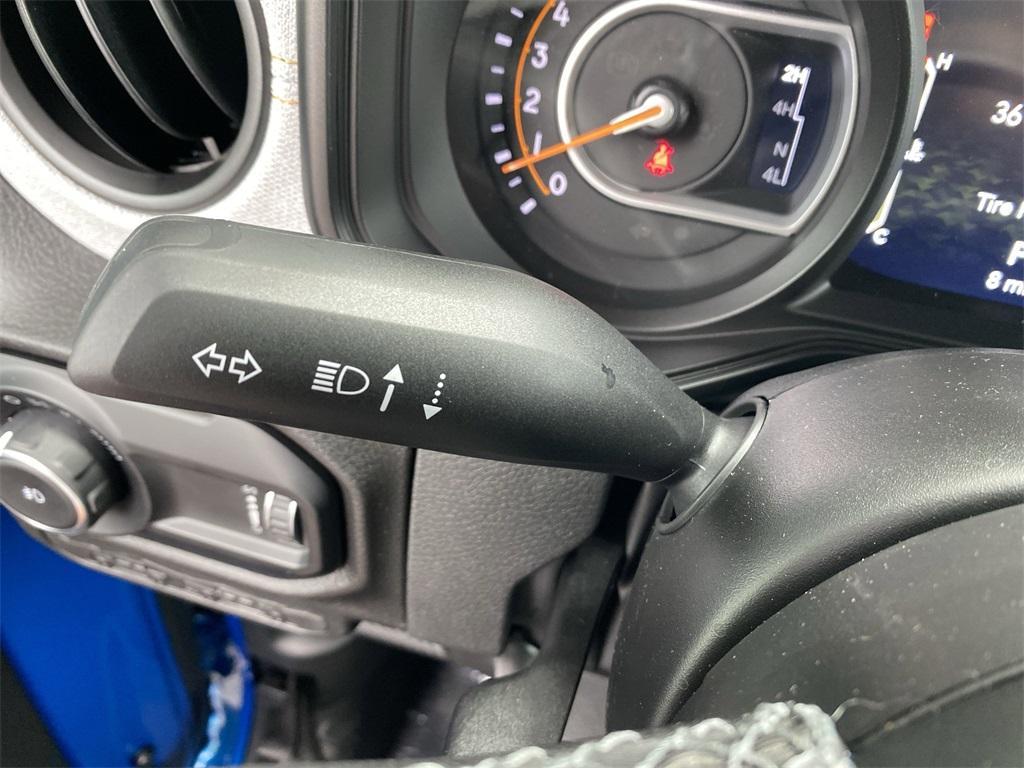 new 2025 Jeep Wrangler car, priced at $43,191
