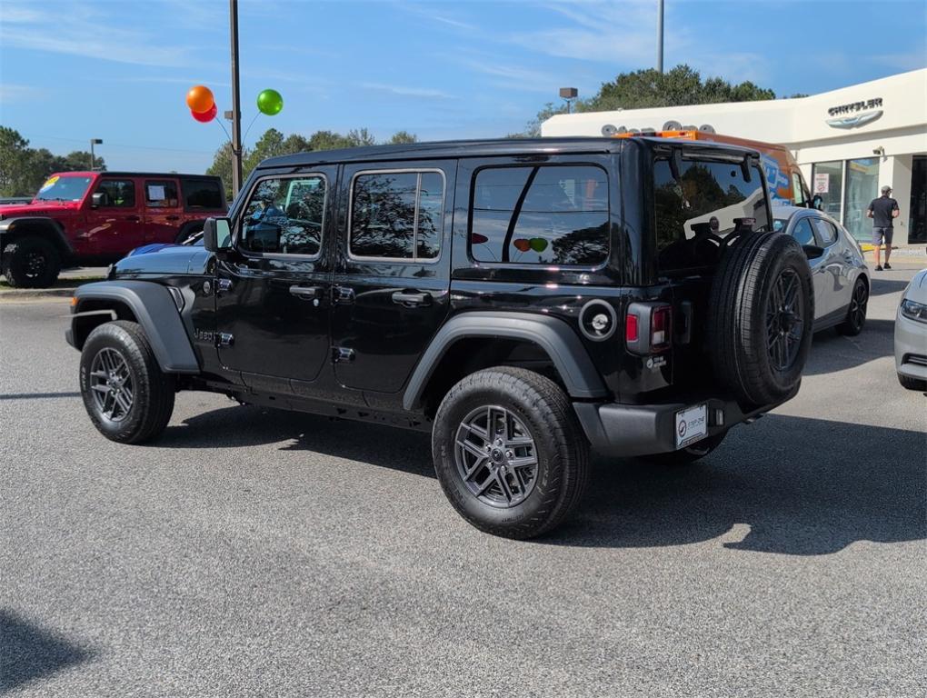 new 2025 Jeep Wrangler car, priced at $44,806
