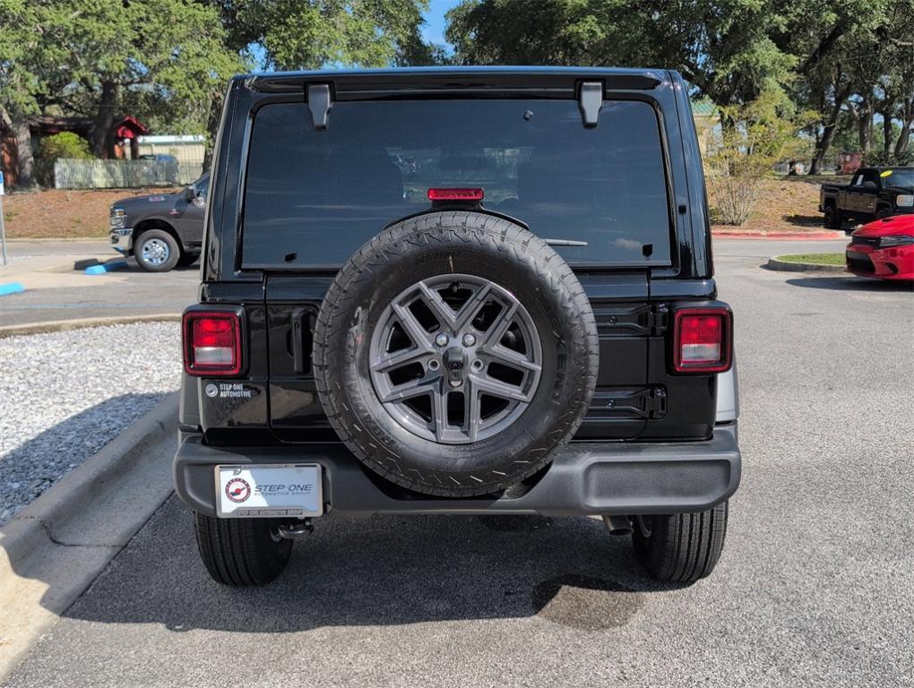 new 2025 Jeep Wrangler car, priced at $44,806