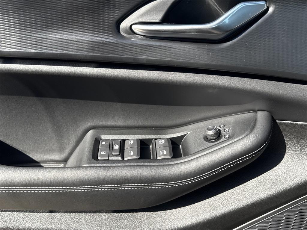 new 2025 Jeep Grand Cherokee L car, priced at $41,394