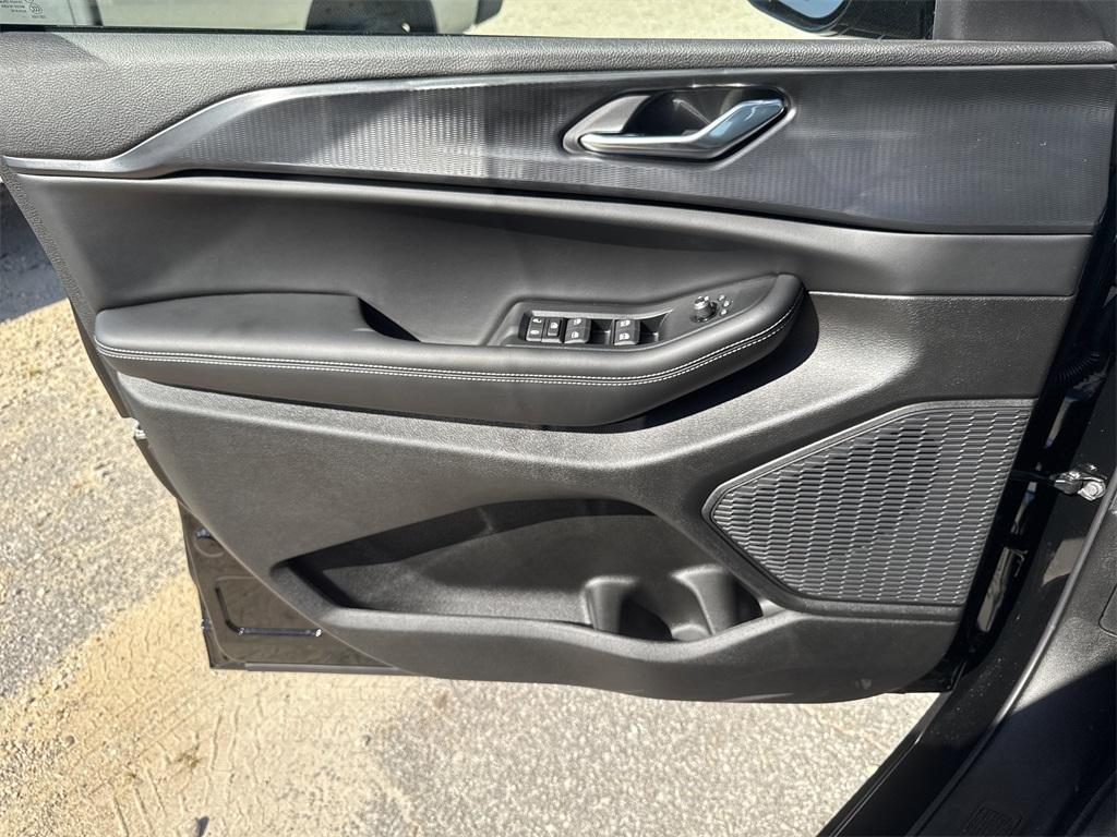 new 2025 Jeep Grand Cherokee L car, priced at $41,394