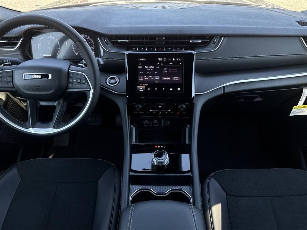 new 2025 Jeep Grand Cherokee L car, priced at $41,394