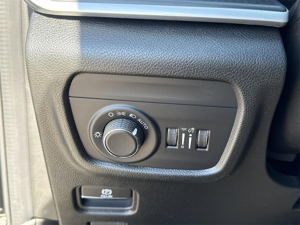 new 2025 Jeep Grand Cherokee L car, priced at $41,394