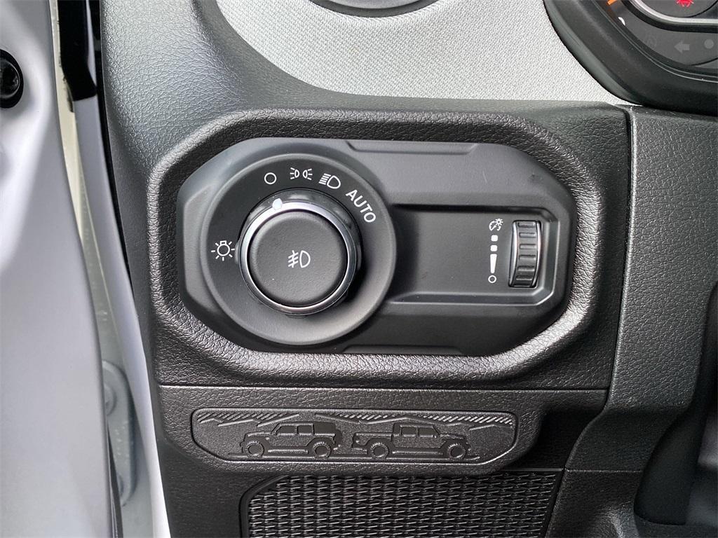new 2025 Jeep Wrangler car, priced at $43,330