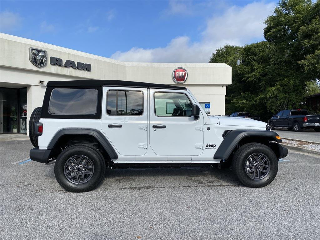 new 2025 Jeep Wrangler car, priced at $43,330