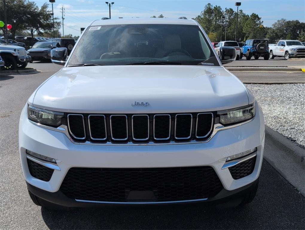 new 2025 Jeep Grand Cherokee car, priced at $41,509