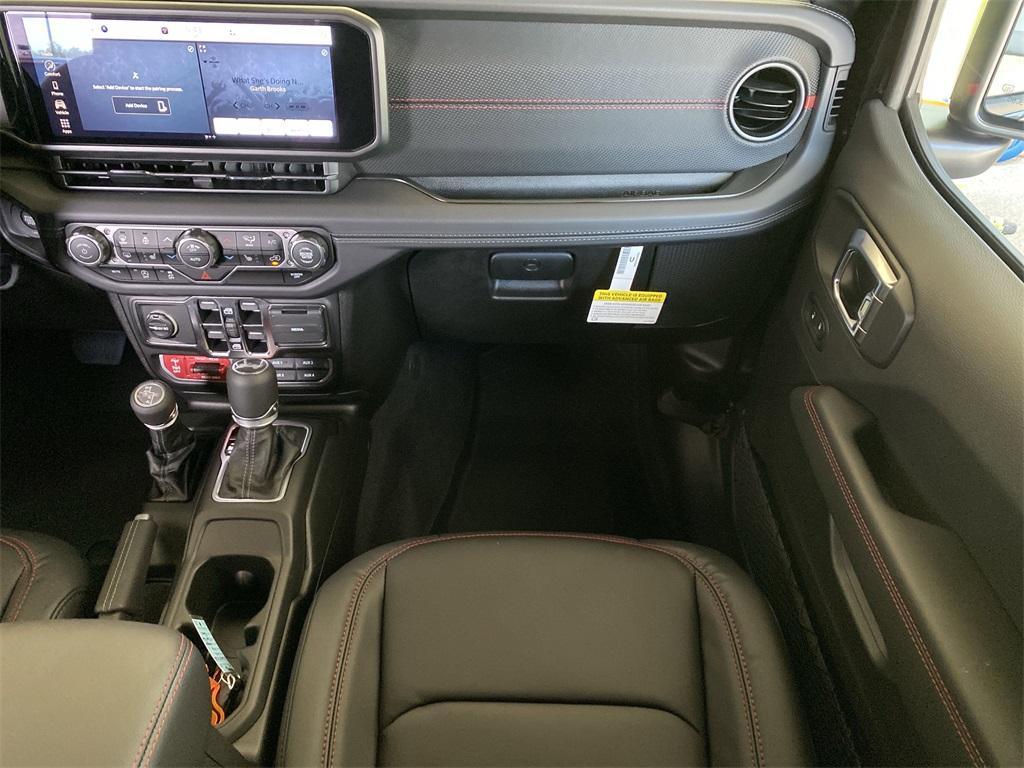 new 2025 Jeep Wrangler car, priced at $58,291