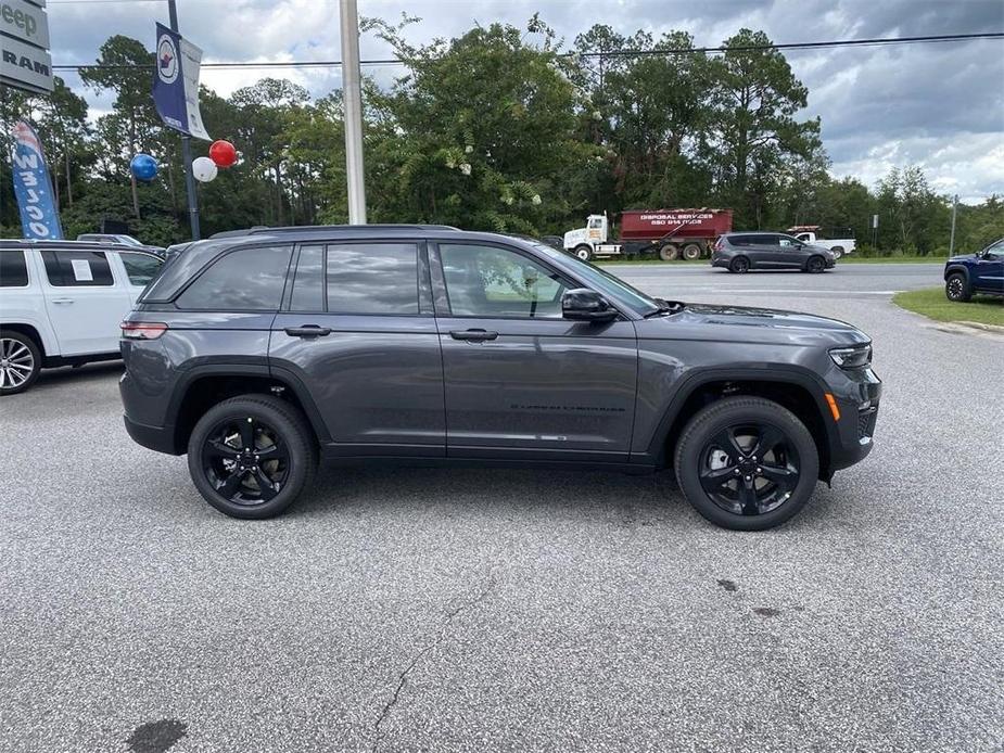 new 2024 Jeep Grand Cherokee car, priced at $46,460